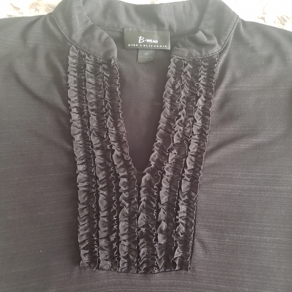 Womens Short Sleeved Top - Picture 2 of 3